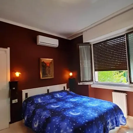 Eros Casa ميلان