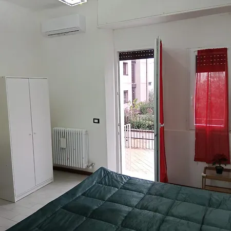 Eros Casa Mailand